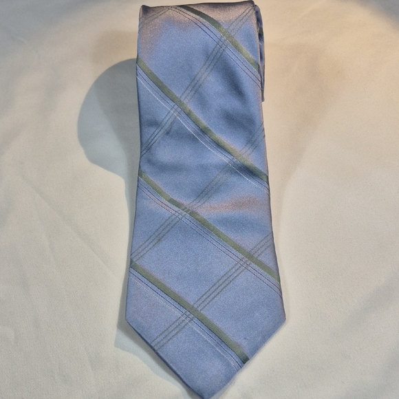 Van Heusen Blue and Green Plaid Tie - Picture 1 of 6